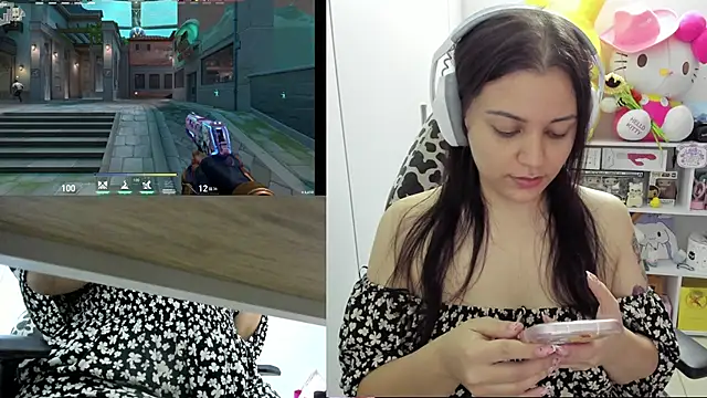 cinna monroll online show from December 19, 9:49 pm