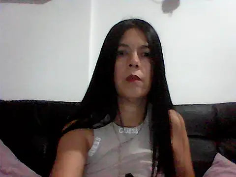 Snapshot of Alexxawinter chatting on November 5, 12:54 am Alexxawinter online show from November 5, 12:54 am