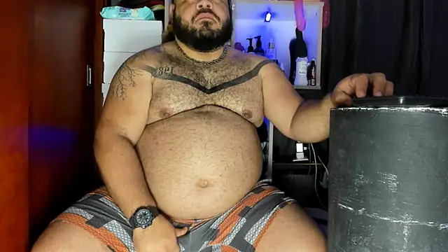 Latino bigcock online show from December 4, 6:50 pm