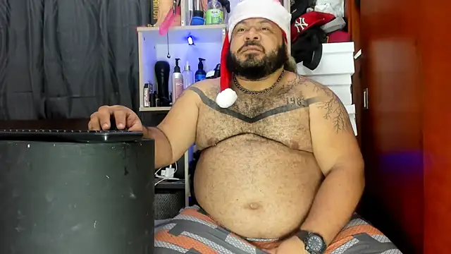 Latino bigcock online show from December 29, 2:17 am
