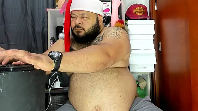 Latino bigcock online show from December 31, 3:09 pm