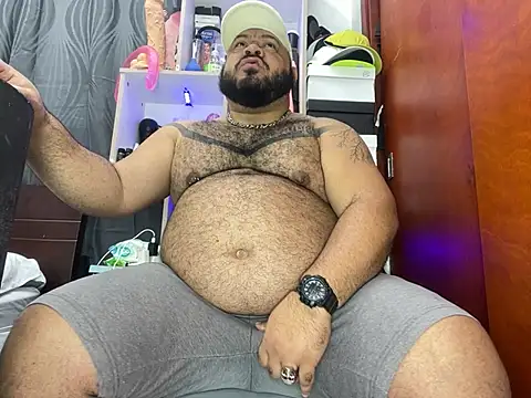 Latino bigcock online show from February 4, 6:06 pm
