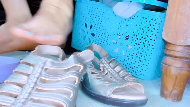 SofiaOlivares online show from April 6, 11:16 pm