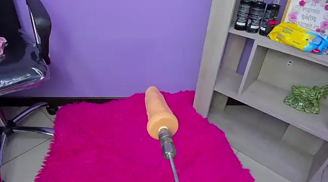 HornySlut69  online show from December 27, 2:36 am