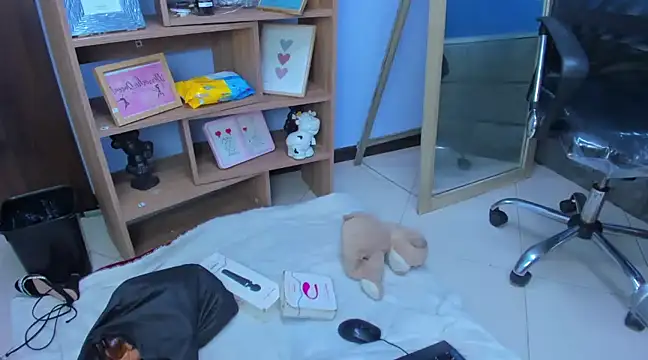 HornySlut69  online show from February 7, 2:29 am