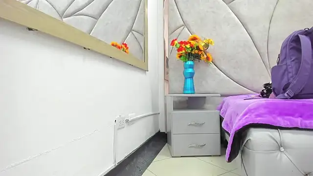 HornySlut69  online show from December 4, 12:36 pm