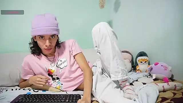 Snapshot of imcoltonalvin chatting on January 29, 2:51 am imcoltonalvin online show from January 29, 2:51 am