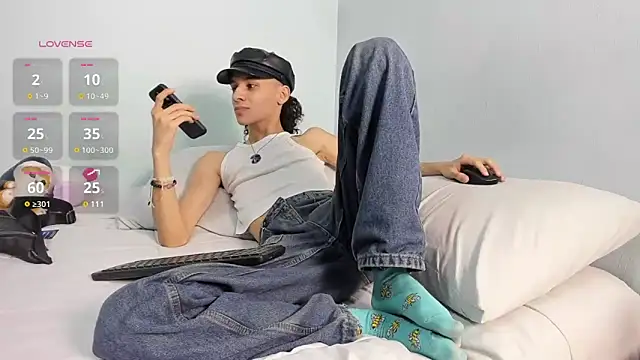 Snapshot of imcoltonalvin chatting on February 27, 3:36 am imcoltonalvin online show from February 27, 3:36 am