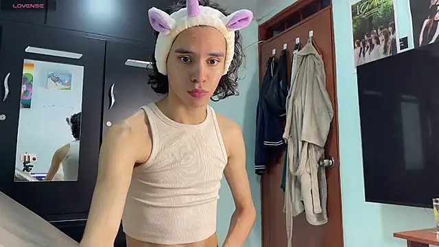 Snapshot of imcoltonalvin chatting on September 18, 10:34 pm imcoltonalvin online show from September 18, 10:34 pm