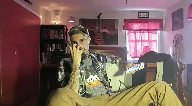 Snapshot of RoosterWabbit chatting on January 15, 7:23 pm RoosterWabbit online show from January 15, 7:23 pm