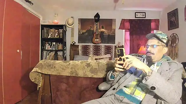 Snapshot of RoosterWabbit chatting on March 15, 9:16 pm RoosterWabbit online show from March 15, 9:16 pm