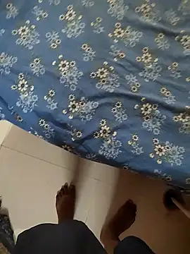 COUPLLE VILLAGE online show from September 9, 2:00 am