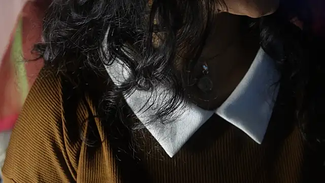 -AyeshaSinghania- online show from October 4, 10:13 am