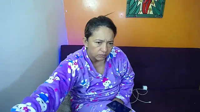 Snapshot of daleska_ayala_1 chatting on December 28, 1:28 pm daleska ayala 1 online show from December 28, 1:28 pm