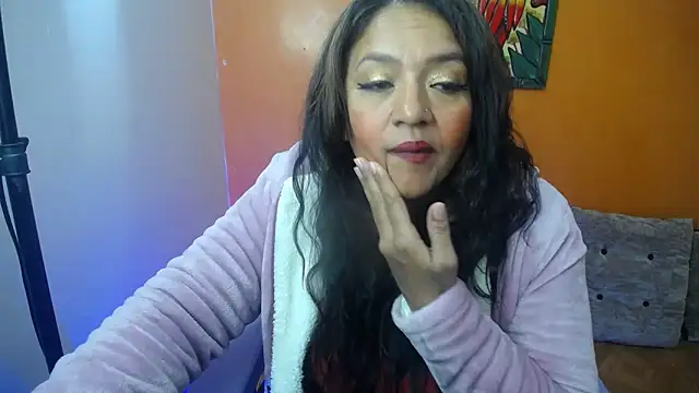 Snapshot of daleska_ayala_1 chatting on January 11, 9:25 pm daleska ayala 1 online show from January 11, 9:25 pm