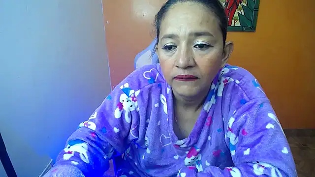 Snapshot of daleska_ayala_1 chatting on January 14, 9:35 am daleska ayala 1 online show from January 14, 9:35 am
