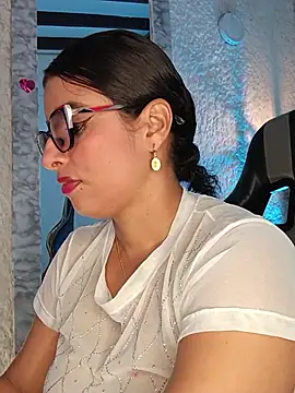 Snapshot of Alizon_1 chatting on July 25, 7:33 pm Alizon 1 online show from July 25, 7:33 pm