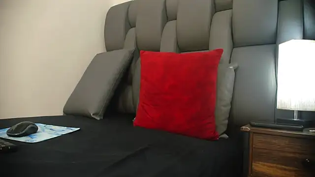 Thiagogomez online show from March 27, 7:13 pm