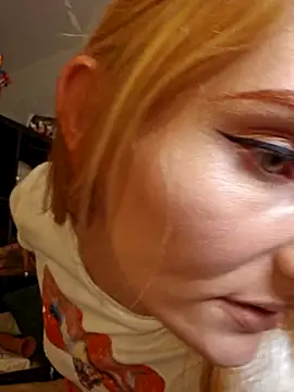 LessiaMia online show from April 22, 7:59 pm