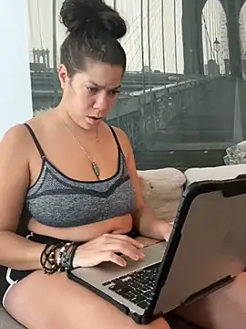 Bigbuttbrooklynn online show from February 28, 5:04 pm