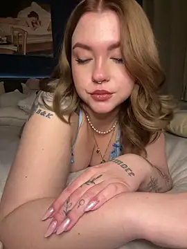 Snapshot of VictoriaLaFleur chatting on December 4, 8:51 pm VictoriaLaFleur online show from December 4, 8:51 pm