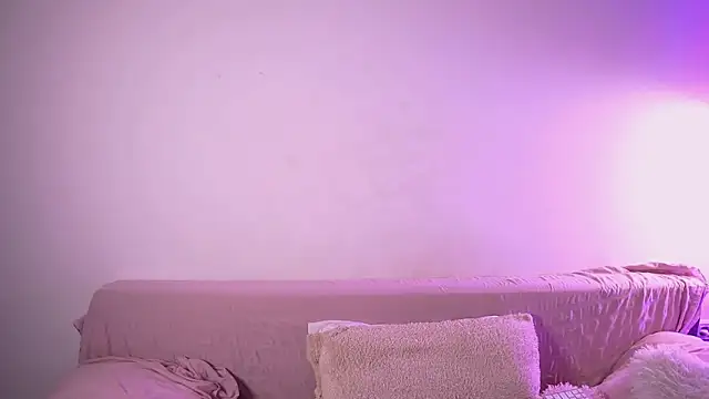 ameliaminkx online show from March 27, 4:40 am