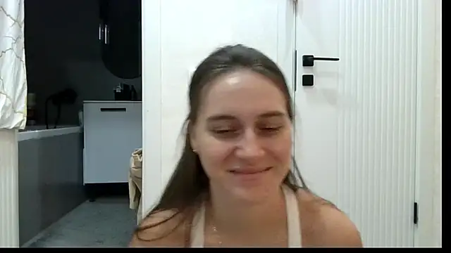 Snapshot of HarleyDeess chatting on November 2, 2:25 am HarleyDeess online show from November 2, 2:25 am