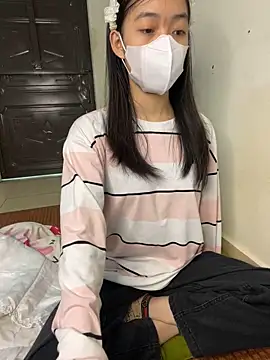 Snapshot of DA-EUN chatting on December 23, 1:29 am DA-EUN online show from December 23, 1:29 am