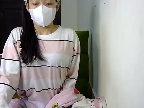 Snapshot of DA-EUN chatting on December 23, 4:33 am DA-EUN online show from December 23, 4:33 am