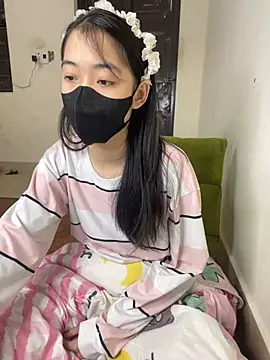 Snapshot of DA-EUN chatting on December 29, 2:49 am DA-EUN online show from December 29, 2:49 am