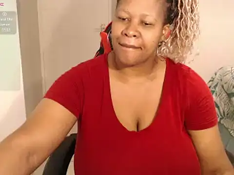 bustylisa1983 online show from January 17, 8:34 am