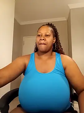 bustylisa1983 online show from March 6, 5:24 am