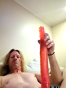 Snapshot of Travislovescum chatting on September 30, 7:35 am Travislovescum online show from September 30, 7:35 am