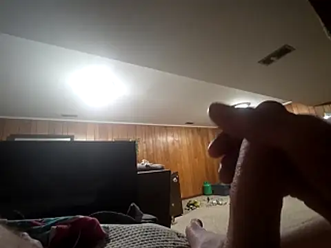 Snapshot of Travislovescum chatting on November 18, 3:12 am Travislovescum online show from November 18, 3:12 am