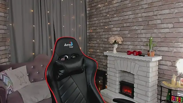 SarahCoksss online show from April 25, 12:13 am