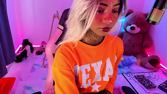 AshantiiSweet online show from March 18, 10:15 pm