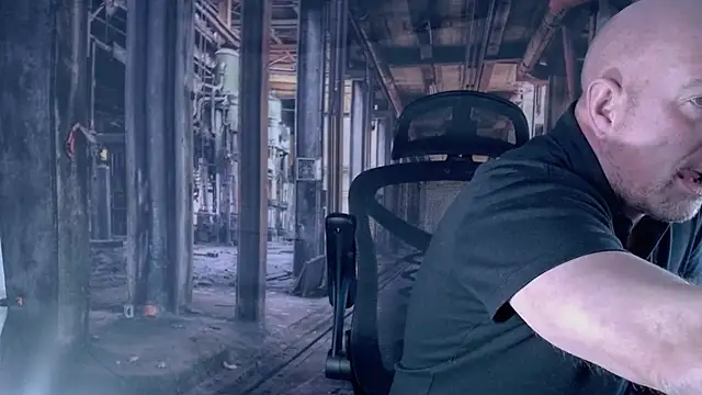 ManlyPrisonGuy online show from November 27, 2:08 pm