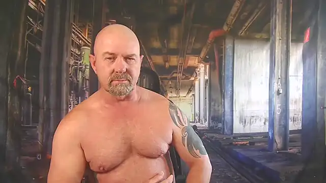 ManlyPrisonGuy online show from June 7, 2:10 pm