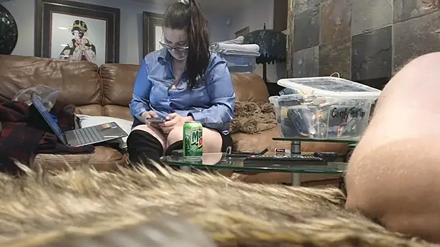 Snapshot of BrookesBigNaturals chatting on April 7, 7:42 am BrookesBigNaturals online show from April 7, 7:42 am