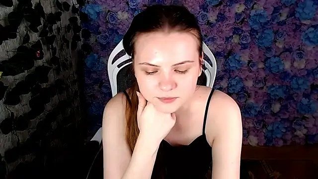 Snapshot of IxxiLiana chatting on October 23, 5:07 am IxxiLiana online show from October 23, 5:07 am
