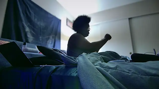 Yagurl  west online show from February 2, 2:48 am