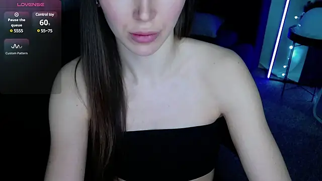 Snapshot of viviann_evans chatting on January 3, 4:11 am viviann evans online show from January 3, 4:11 am