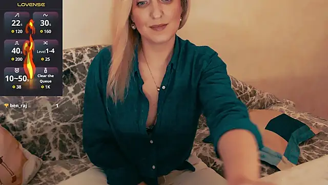 ElysonLang online show from January 31, 6:47 pm