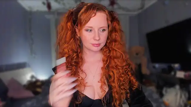 KlementinaBbG online show from April 2, 7:22 pm