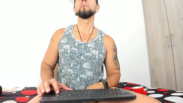 JULESLAKES online show from December 15, 11:47 am