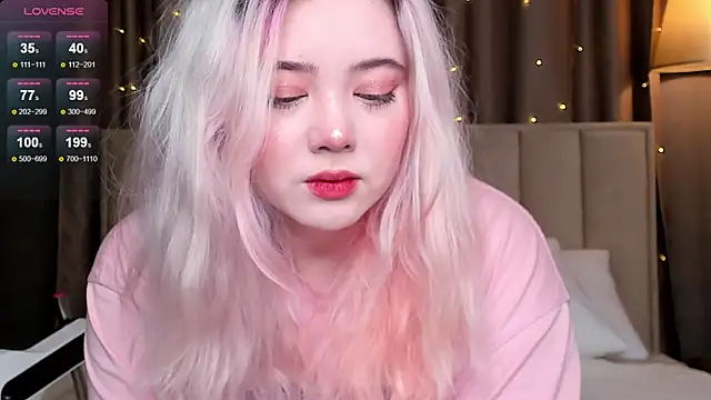   KawaiiYuki   online show from January 24, 8:55 am