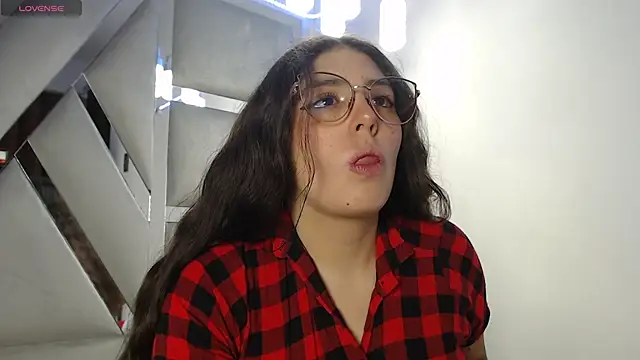 Paola Lyon  online show from March 6, 12:30 pm