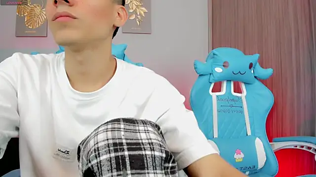 Snapshot of jake_and_joaquin chatting on February 25, 8:51 pm jake and joaquin online show from February 25, 8:51 pm