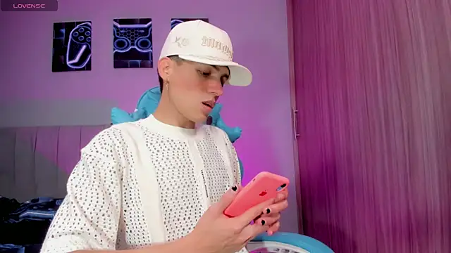 Snapshot of jake_and_joaquin chatting on September 23, 1:52 am jake and joaquin online show from September 23, 1:52 am