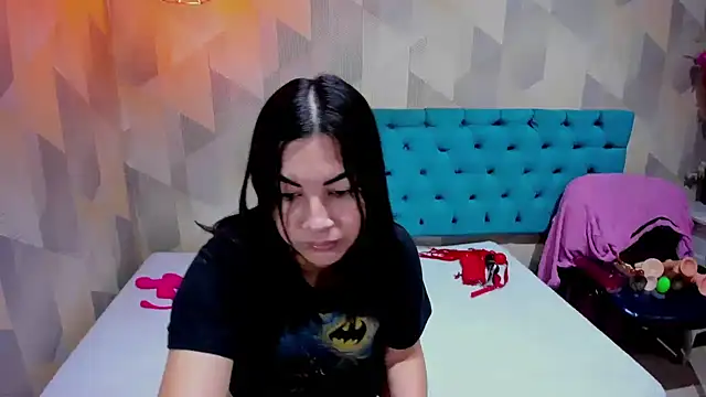 AdaFawxx online show from April 7, 4:24 am